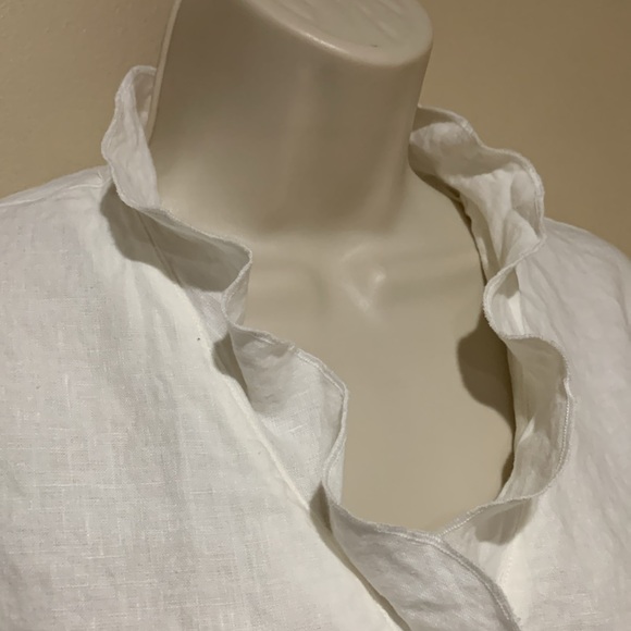 Linen ruffled top - Picture 2 of 10